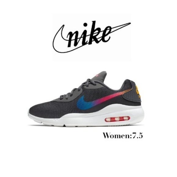 Nike Shoes - Nike Women's Air Max Oketo